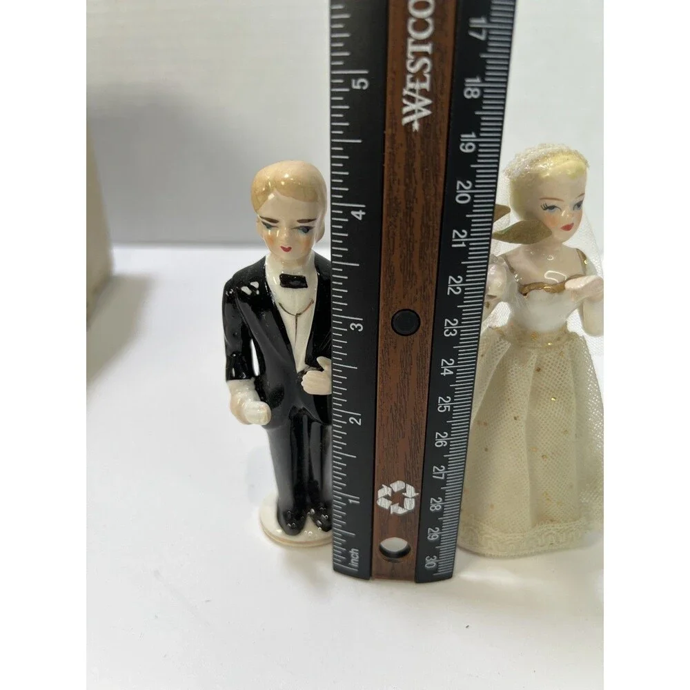 Vintage 1950s Bride & Groom Cake Topper Wedding Traditional Veil Tuxedo Blonde